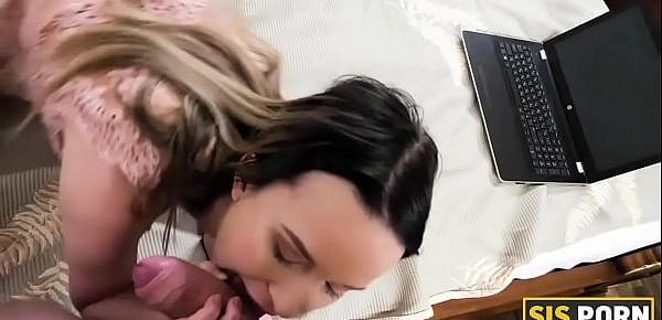 SIS.PORN. Girl doesnt have time to get used to masturbation as stepbrother bonks her